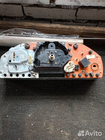 Щиток приборов Mercedes-Benz E-Class W124