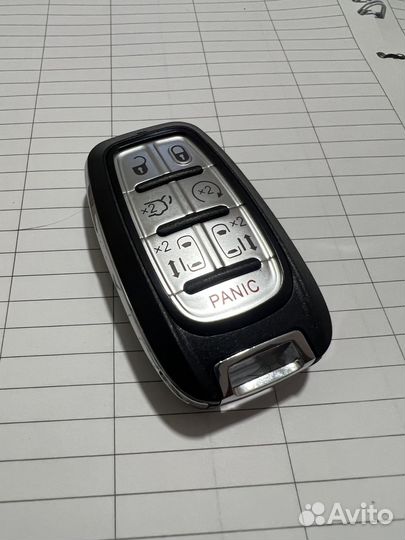 Ключ Chrysler Pacifica 2017-2023