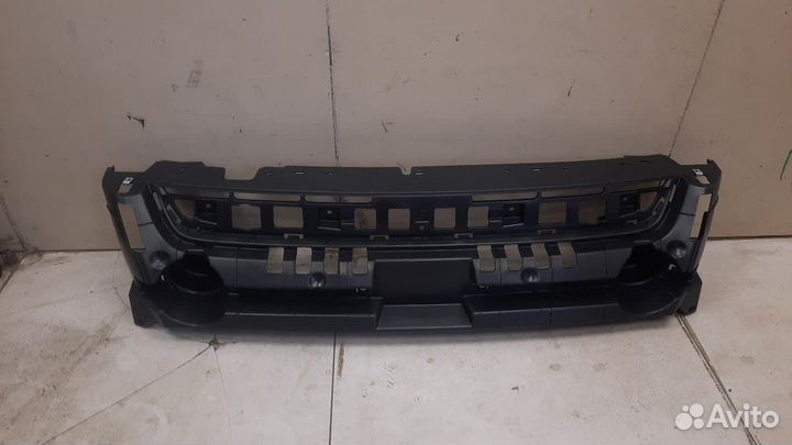 Кронштейн решетки радиатора Ford Kuga