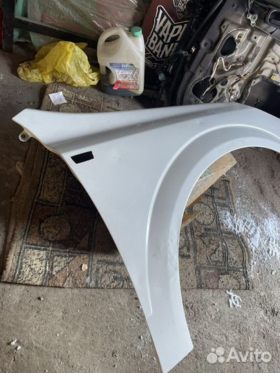 Крыло переднее правое на Opel astra h