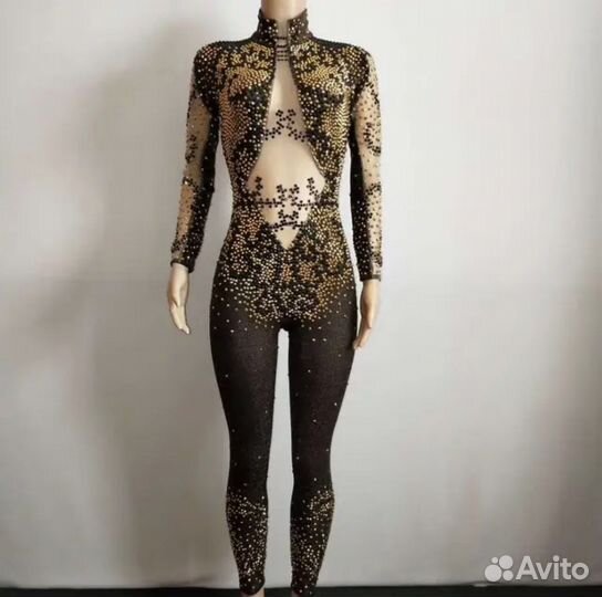 Костюм для сценического танца с кристаллами