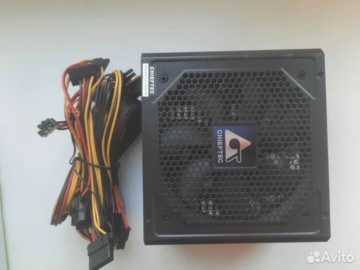 Блок питания для компьютера Chieftec ECO GPE-7003