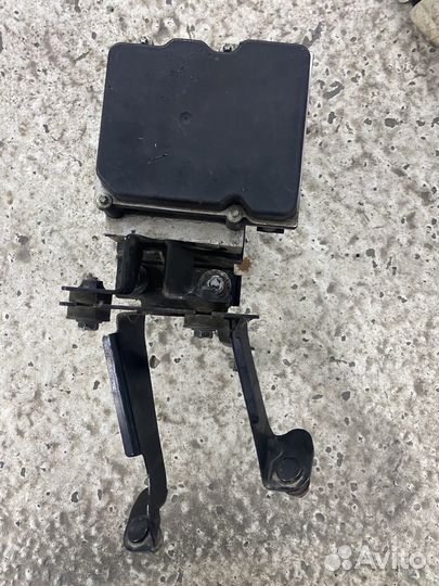 Блок ABS Infiniti FX 35, FX37 QX 70