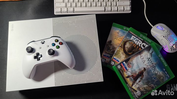 Xbox One S 1tb с играми