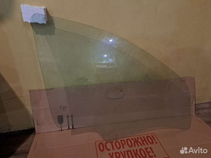 Лобовое стекло Renault Duster