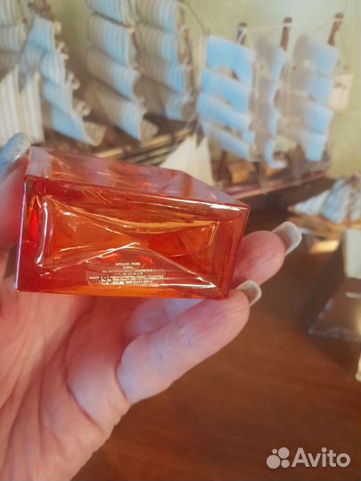 Парфюмерная вода женская 