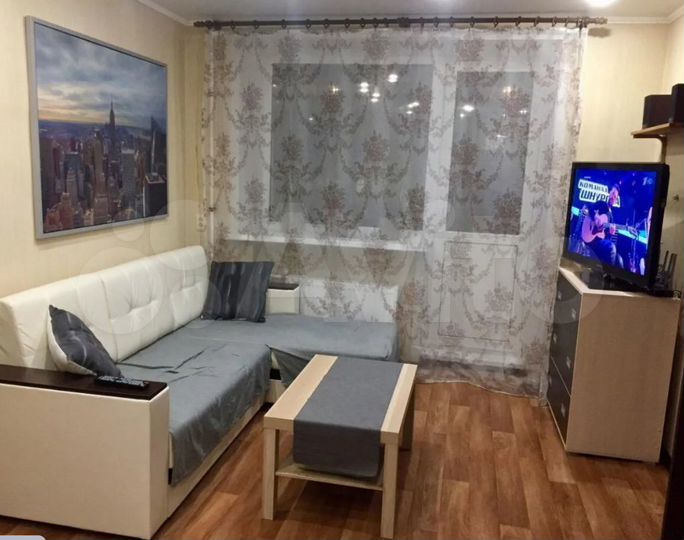 2х комнатная в казани. Квартиры в Казани. Однокомнатная квартира в Казани. 2х комнатная квартира Казань. Казанская квартира.