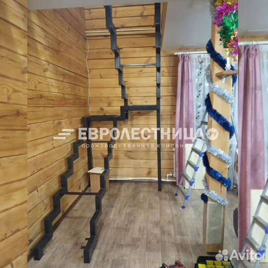 Лестница на металлическом каркасе в дом/ в коттедж