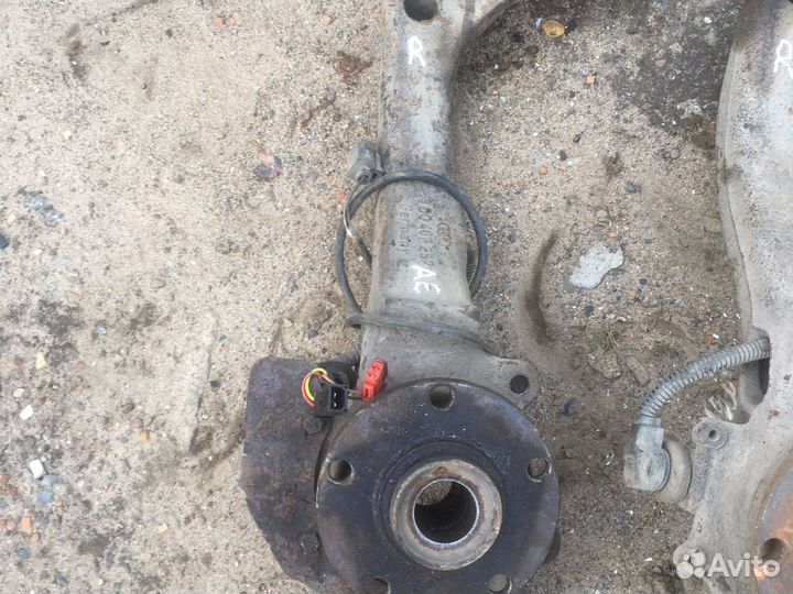 Поворотный кулак Ауди А6 С5 А4 Пассат Б5