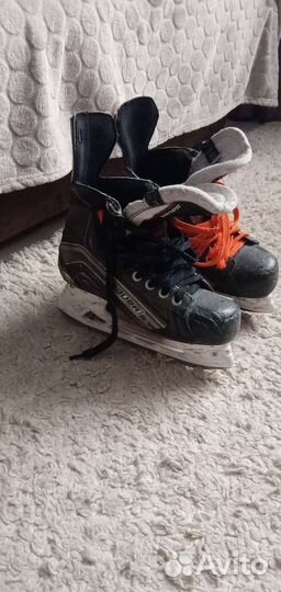 Коньки хоккейные