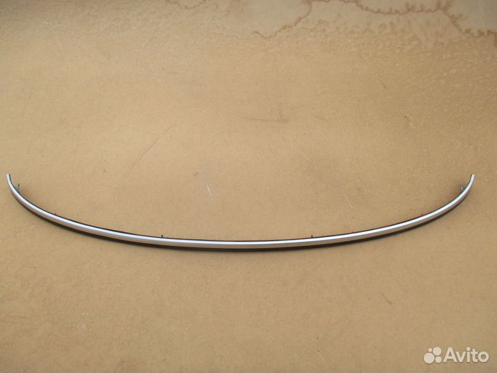 Накладка двери багажника Kia Carnival 4