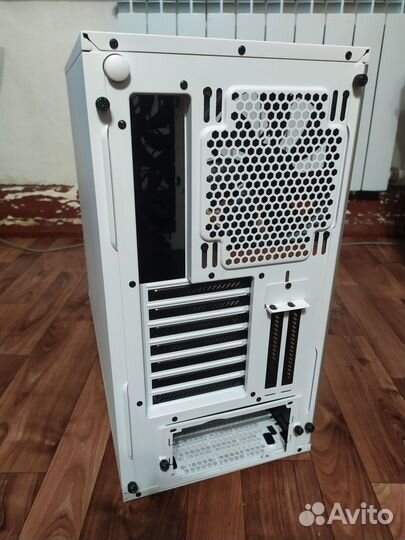 Корпус Fractal Design Meshify S2 (неисправны USB)