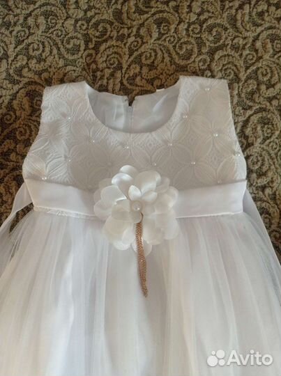 Платье праздничное