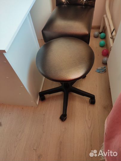 Стул таблетка