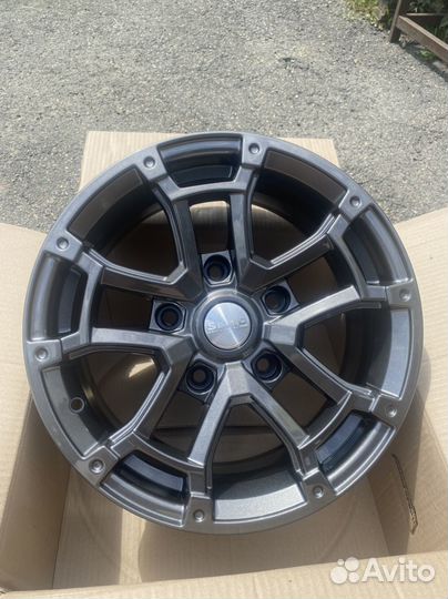 R16 5/139,7 ET15 новые литые на Ниву графит