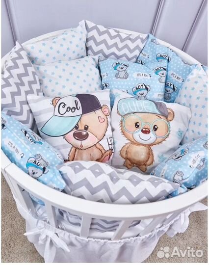 Комплект бортиков в кроватку+ одеяло