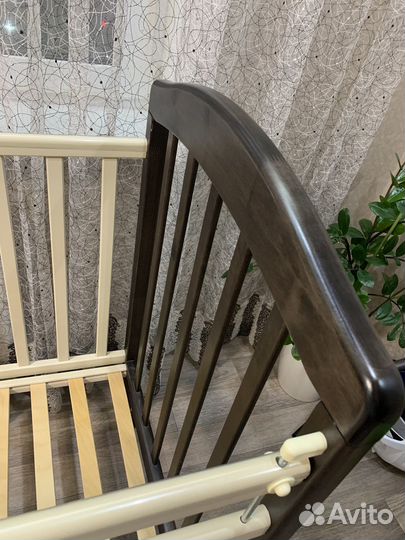 Детская кровать колеса/качалка