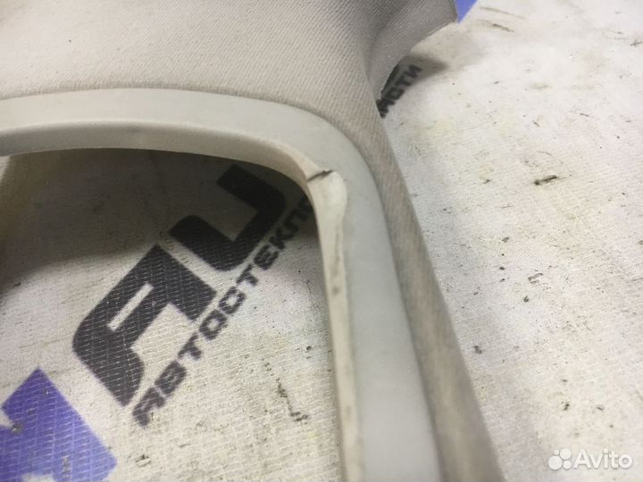 Накладка центральной стойки левой Рено Меган 2