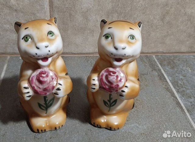 Тигренок с розой дулево