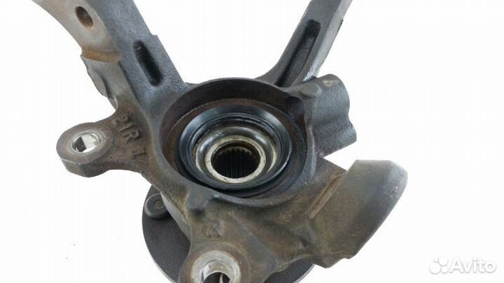 Ступица передняя правая Nissan Cube AZ10 2001