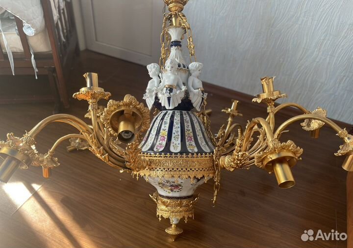 Люстра потолочная из форфора и бронзы