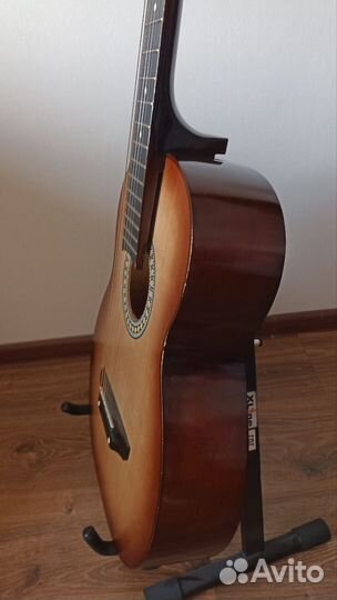 Акустическая гитара