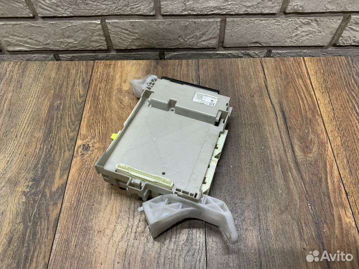 Toyota camry V50 Блок предохранителей салонный