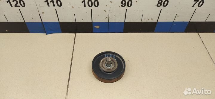 Ролик дополнительный руч. ремня LX 570