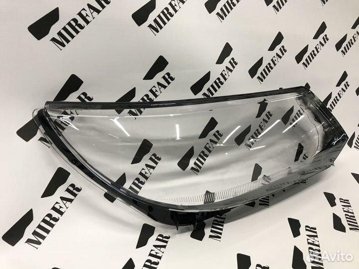 Правое стекло фары Volkswagen Tiguan 2011-2017