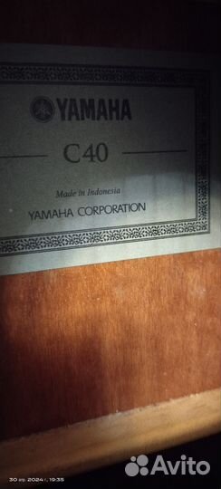 Классическая гитара yamaha c40