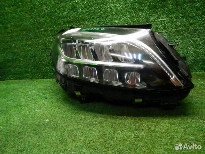 Фара правая Mercedes-Benz C-Class