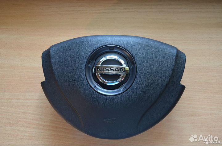 Крышка подушки безопасности Ниссан Альмера G15