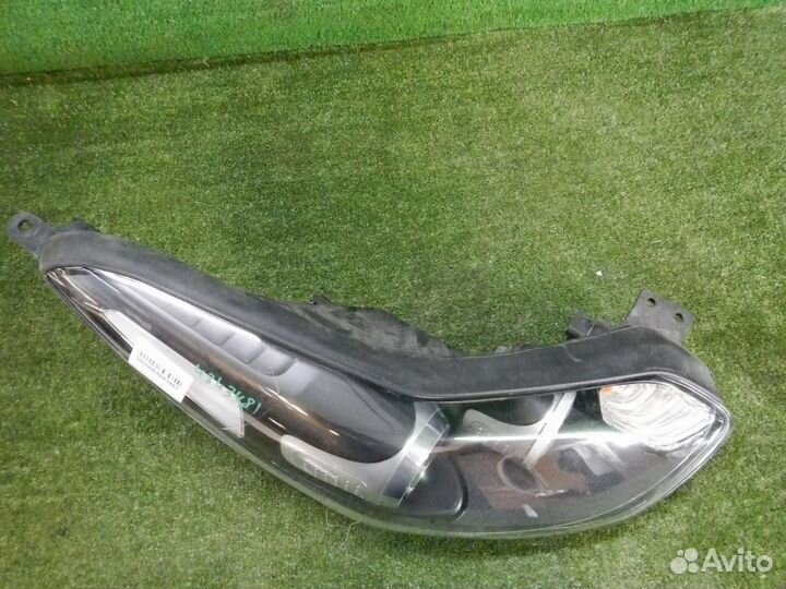 Фара правая Kia Sportage