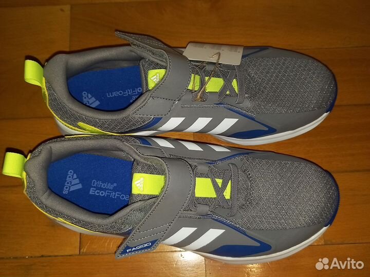 Кроссовки adidas новые 38