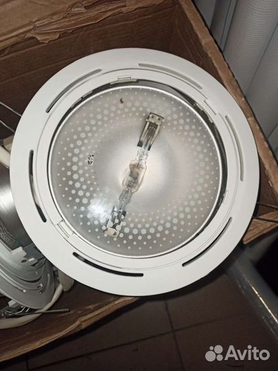 Светильник потолочный встраиваемый