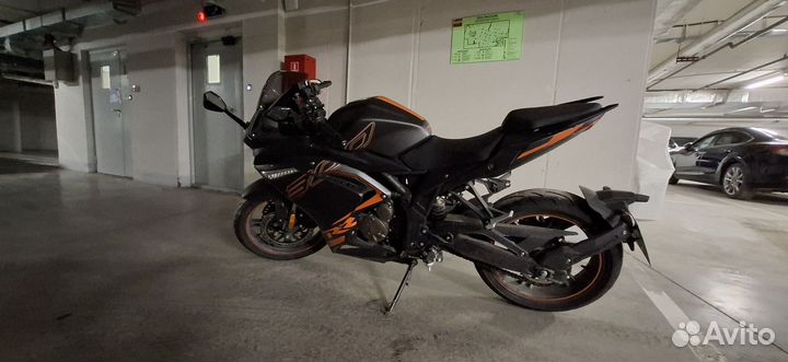 Мотоцикл Voge 300RR