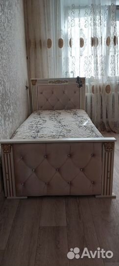 Кровать односпальная с матрасом бу