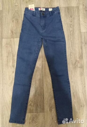 Джинсы 28,29 Новые