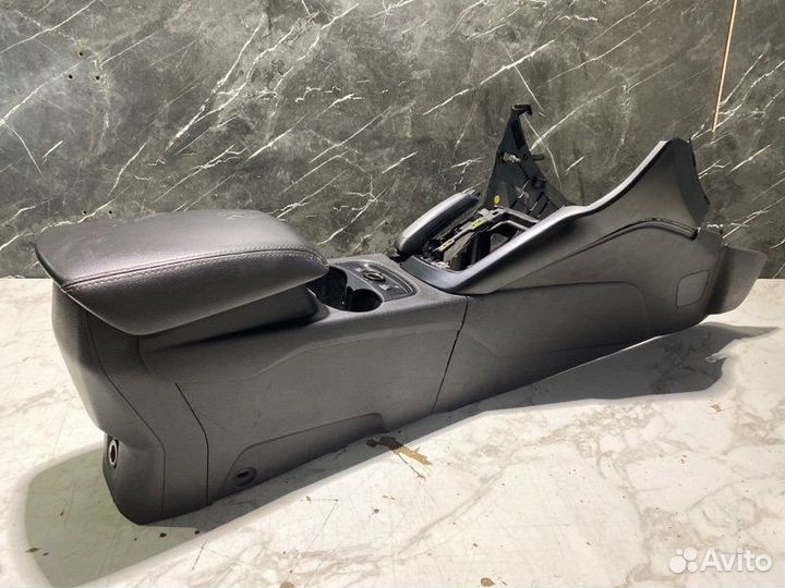 Консоль центральная Ford Focus pnda 2014