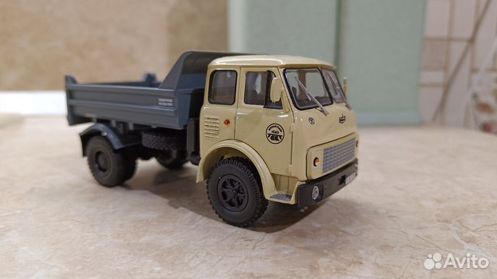 Модель маз 5549