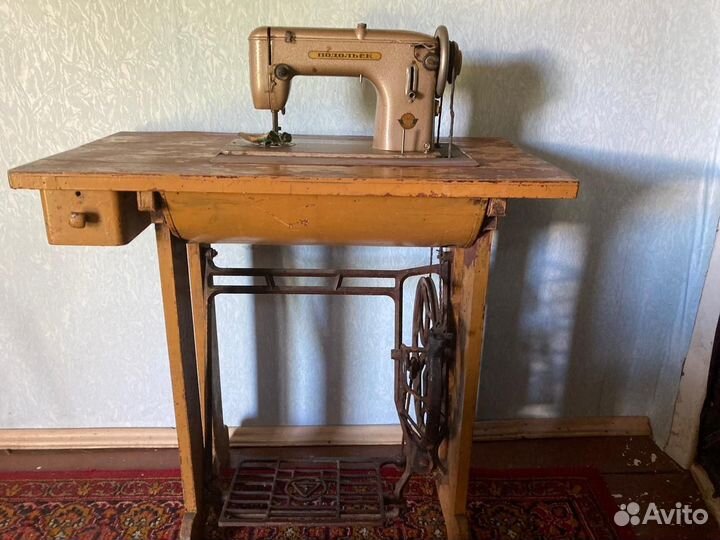 Швейная машинка ножная подольск