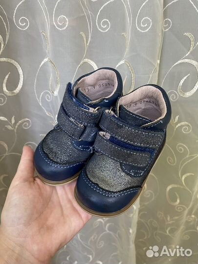 Ботинки на девочку