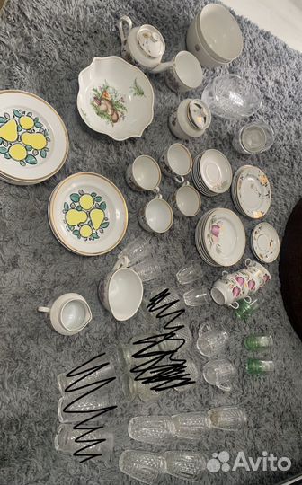 Набор столовой посуды, сервиз