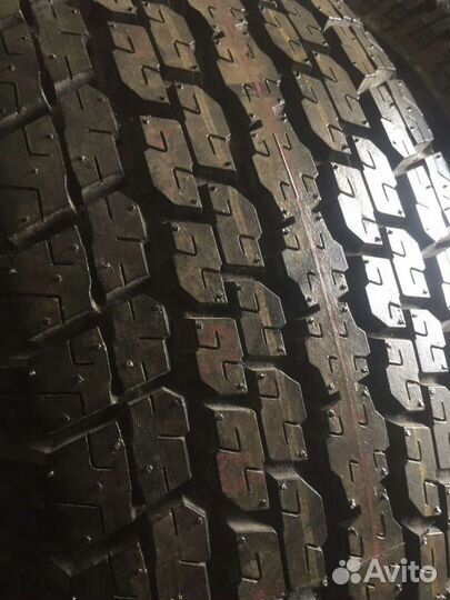 Bridgestone Dueler H/T 275/65 R17