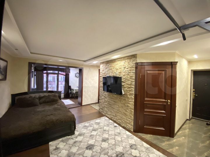 2-к. квартира, 52 м², 3/5 эт.