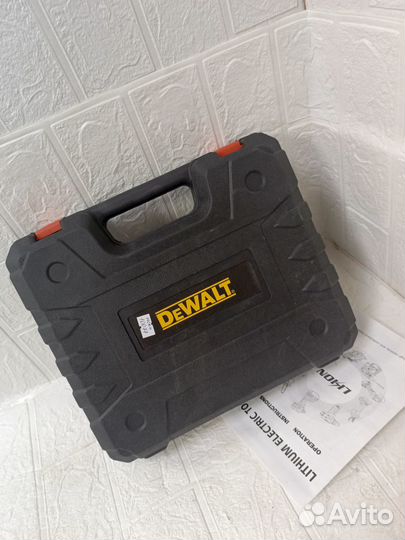 Шуруповерт dewalt