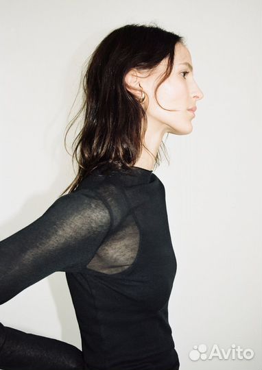 Тонкий лонгслив zara бронь