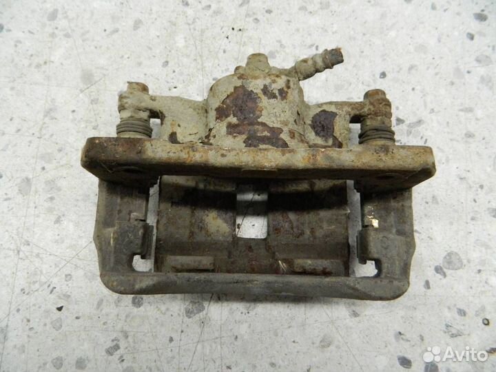 Суппорт передний правый Honda Civic 4D 2006-2012