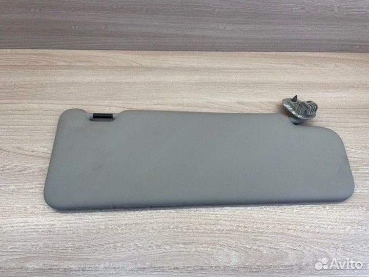 Козырек солнцезащитный левый LADA X-Ray