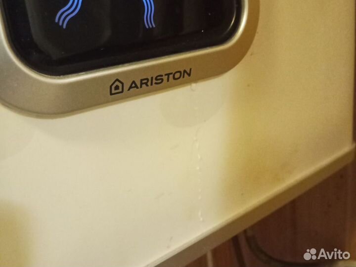 Водонагреватель Ariston ABS VLS PW 80л плоский